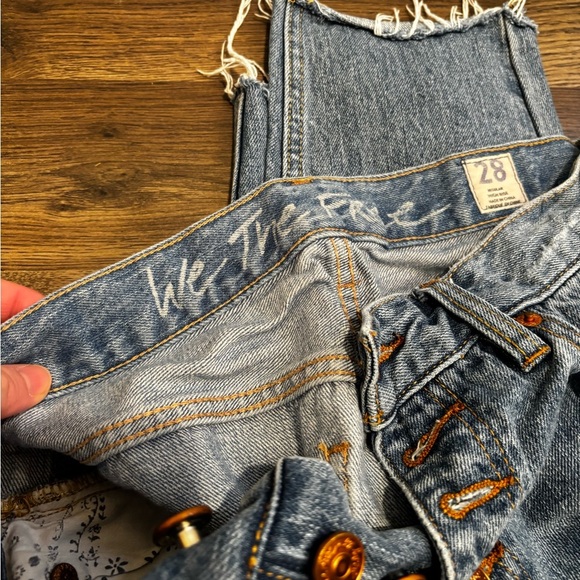 We The Free Light Blue Denim Jeans size 28 basic minimalist neutral daily - Picture 6 of 15